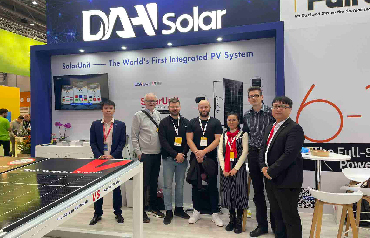 DAH Solar Debuted SolarUnit and Re-presents Full-Screen PV Module at German PV Exhibition