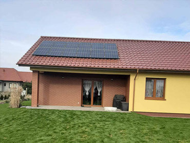 EU in stocks 9bb half cell solar panel installation project